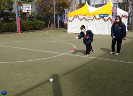 神田スポーツ祭りでのスポーツ体験（ボッチャ）