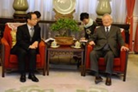 唐家璇中日友好協会会長と会談（2015年10月）