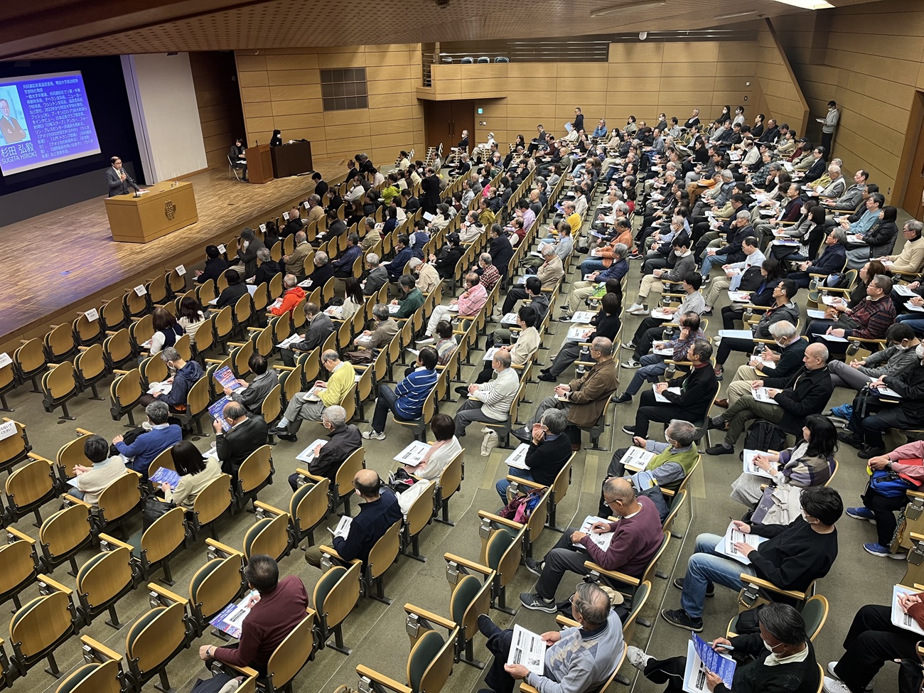 社会科学研究所講演の様子