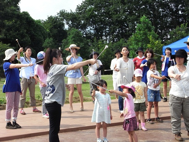 みんなでバトンに挑戦