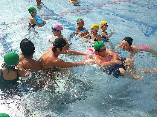 水球サークル・ウォーターポロによる水泳指導