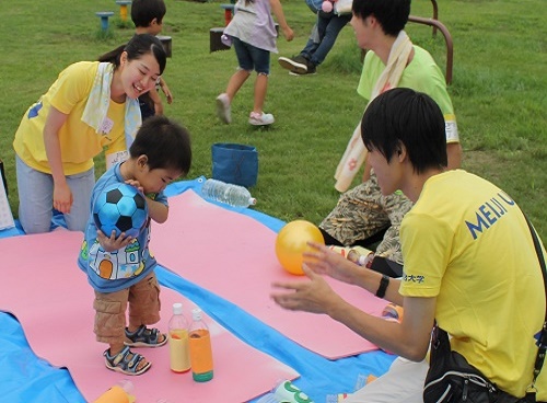 　　　明大生企画ブースの運営