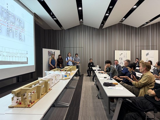 Figure2: 最終講評会では8グループで対象敷地総長104mの模型を製作した