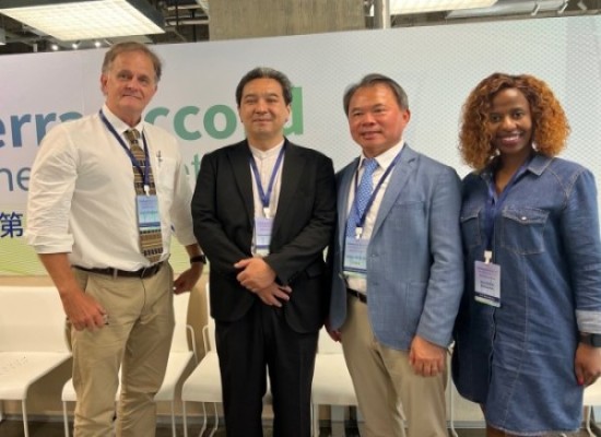 写真２：次年度のExecutive Committeeメンバー。左よりKevin Bingham（Adviser）、田中友章（Chair）、呂良正（Immediate Past Chair）、Nandipha Ndabana（Secretary）（敬称略）