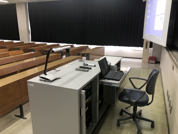 教室紹介 | 明治大学:ワゴン教室